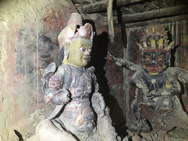 四川石渠发现明代藏传佛教壁画与雕塑