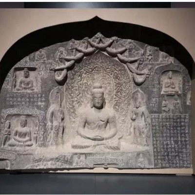 海外回归佛头与本体“缝合”